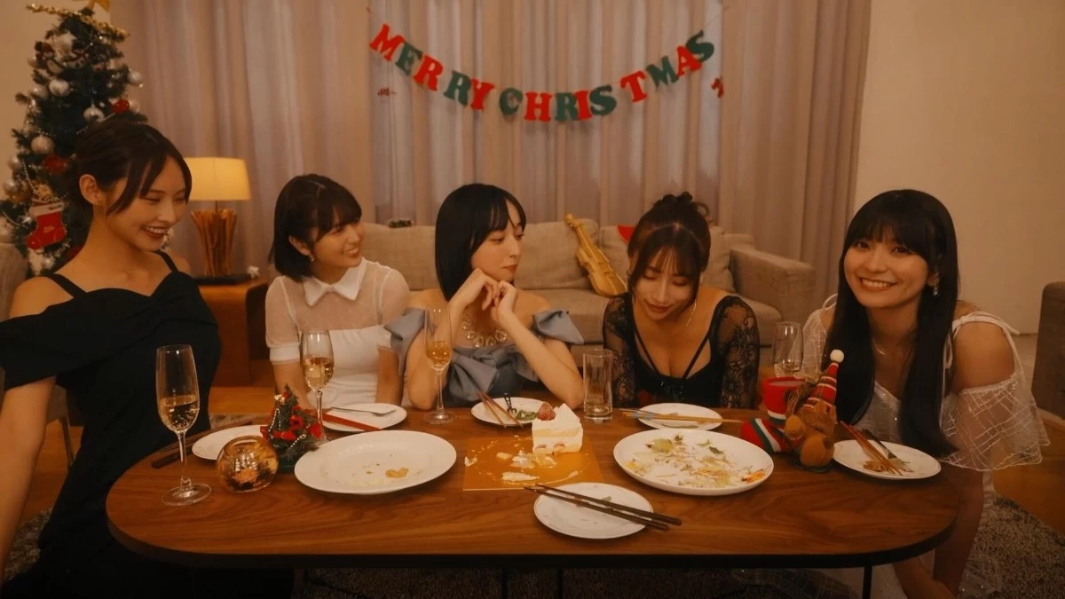 《嘟嘟嘟~恋爱信号响不停，美女室友们教我如何淡定?》Build.22173934 真人美女互动影游 中文版